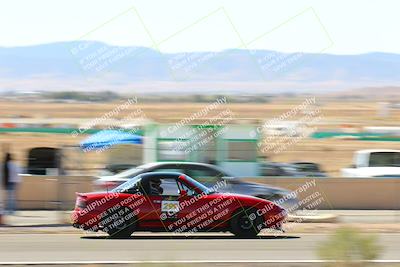 media/Oct-01-2022-Team Topak Racing (Sat) [[f860fb51be]]/2-Inter Low 2/session 2 turn 11/
